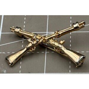 Rare REJA Vintage WWII US Infantry Officer Crossed Rifle Brooch READ